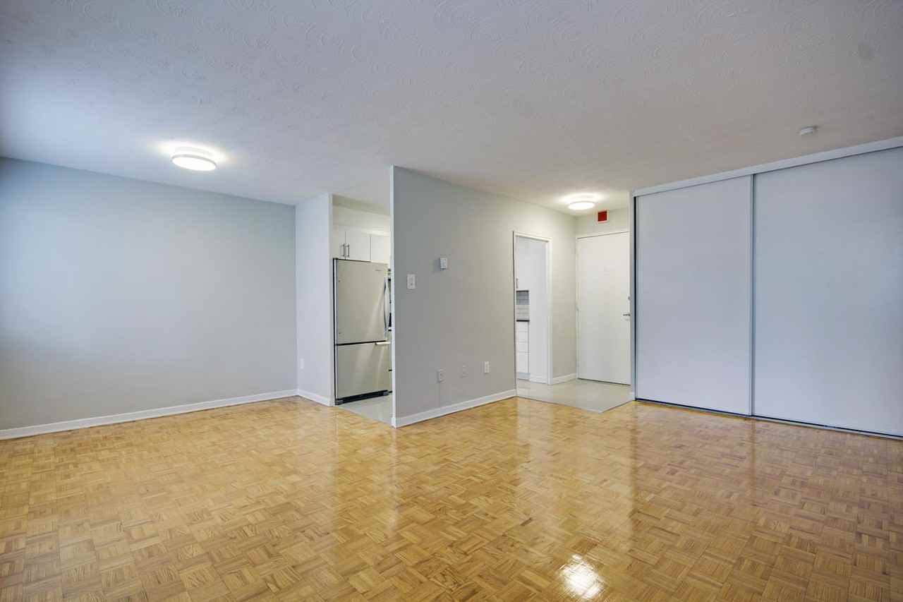 89 Isabella Street - Photo 6 of 12