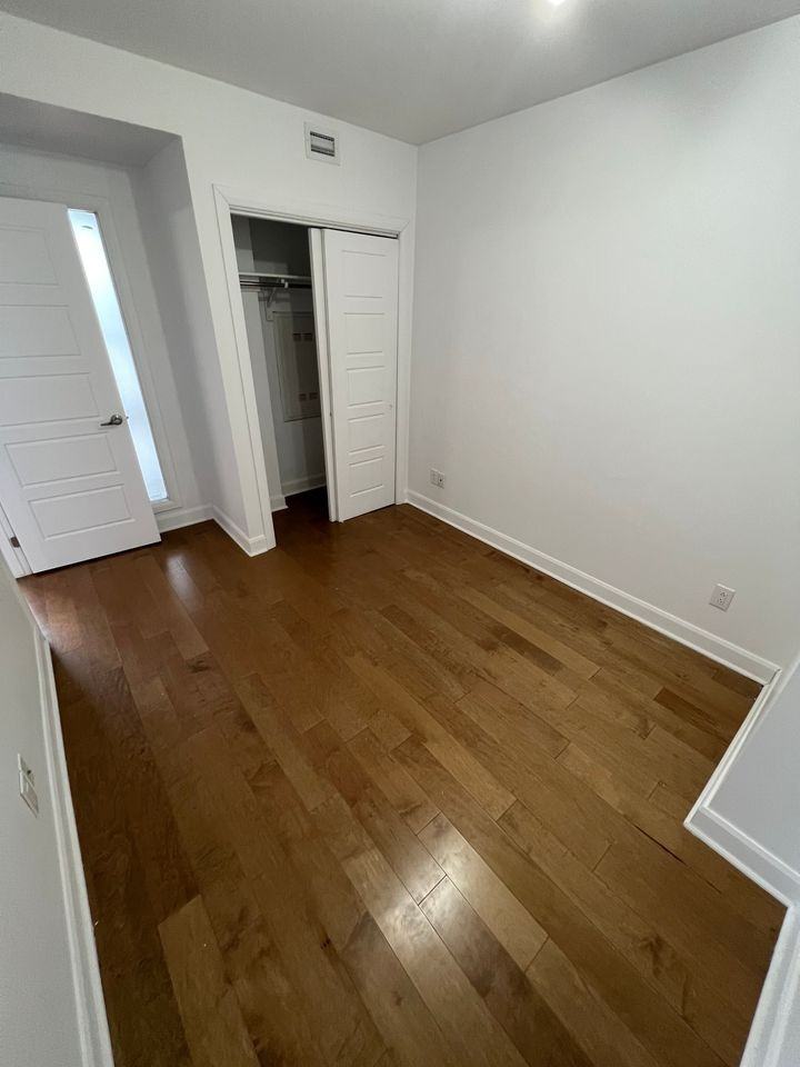 7070 Cote Saint Luc Road - Photo 7 of 29