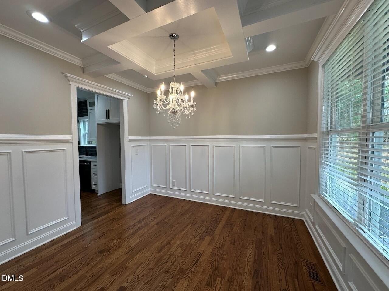 913 Clayton Rd - Photo 7 of 35