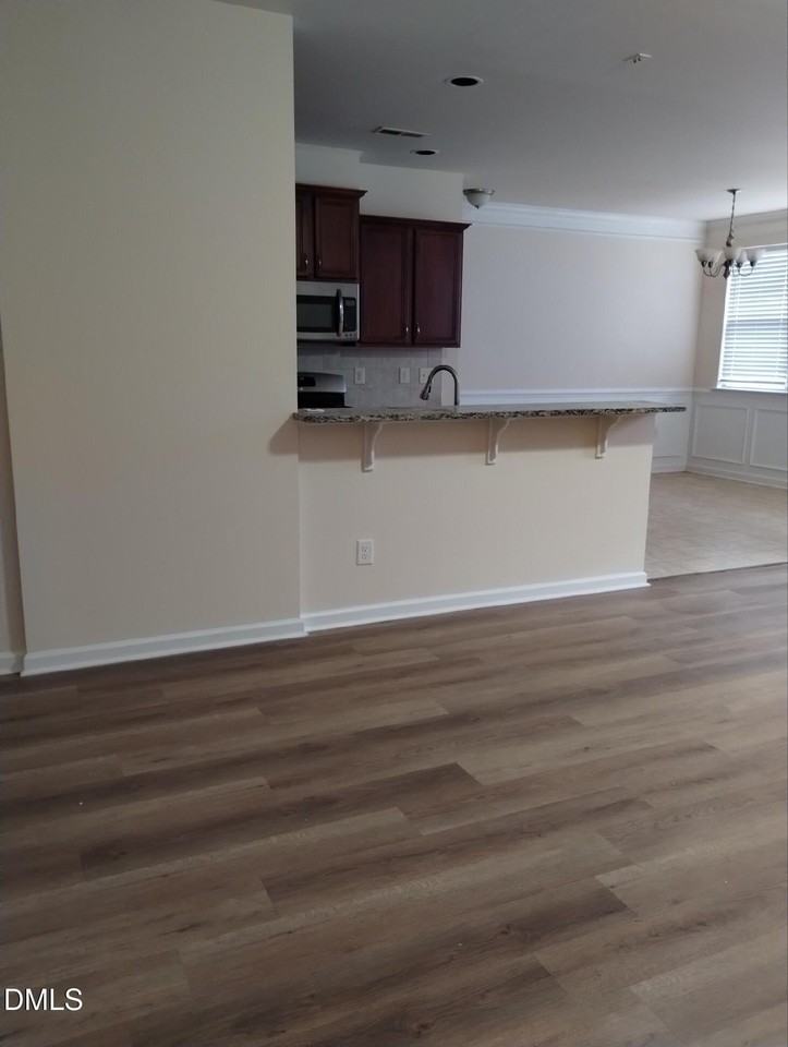 519 Whitworth Ln - Photo 6 of 27