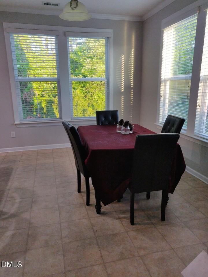 1024 Dawson Creek Rd - Photo 6 of 28