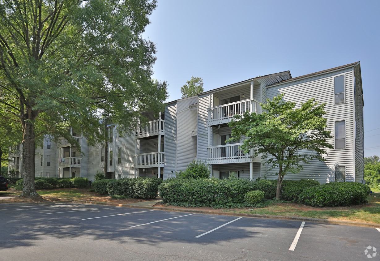 Vista Commons Apartments - Photo 7 of 48