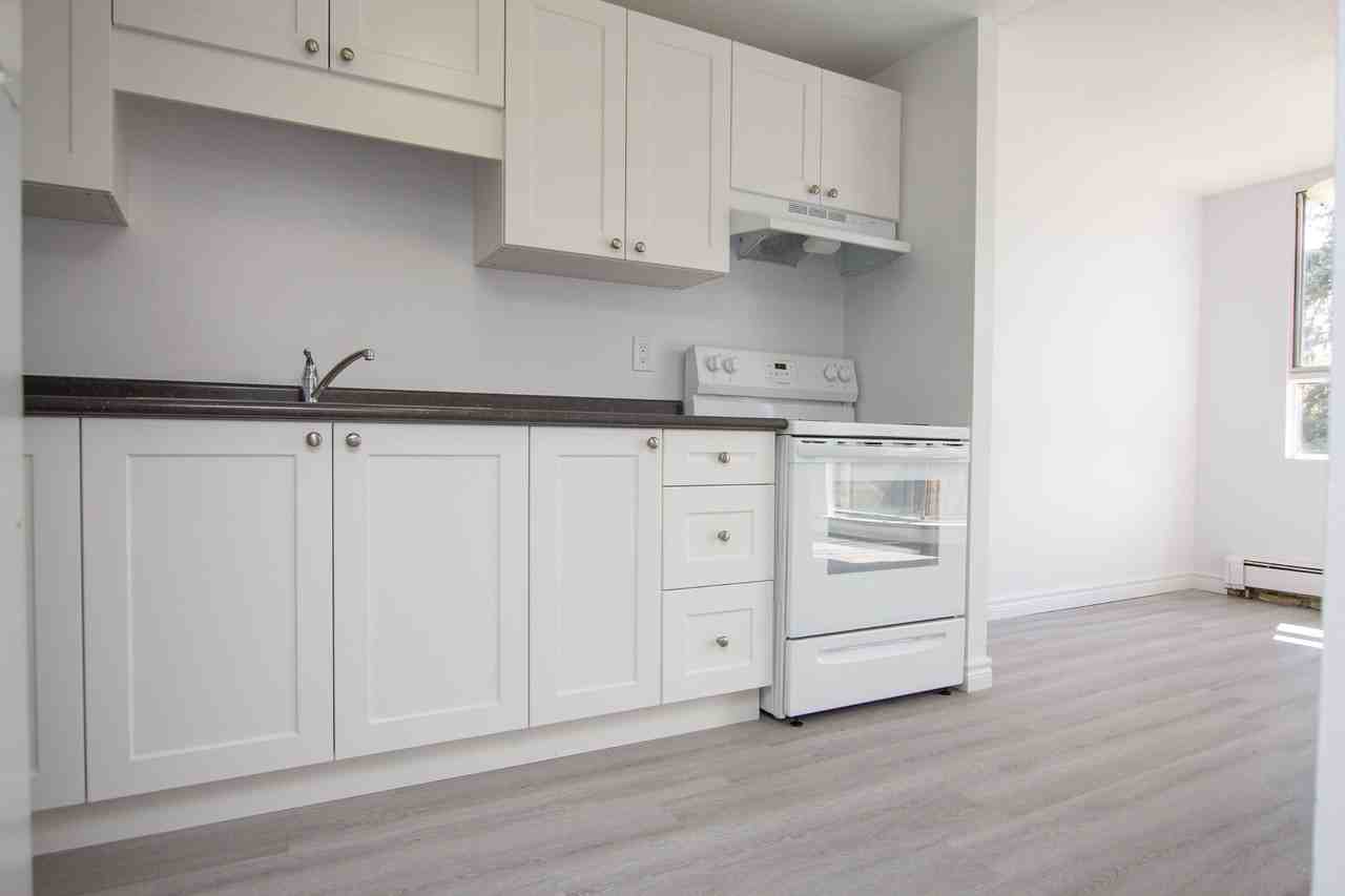 142 Woodside Avenue - Photo 3 of 17