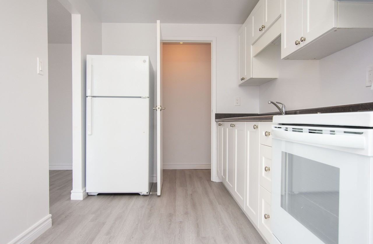 142 Woodside Avenue - Photo 5 of 17