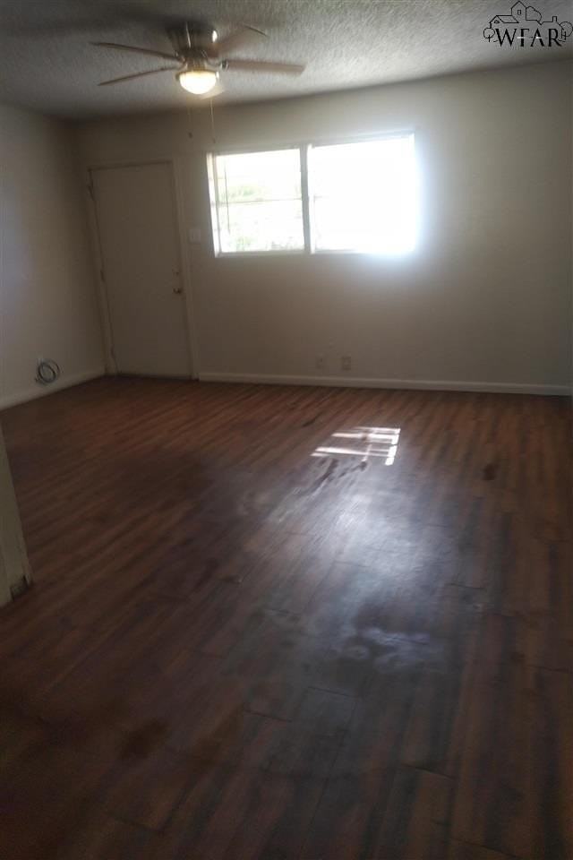 3020 Stearns Ave - Photo 2 of 9