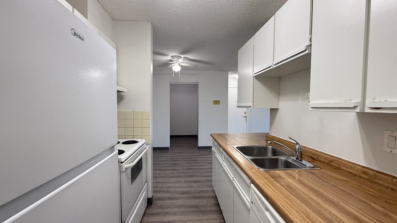 Castleview - Photo 2 of 40