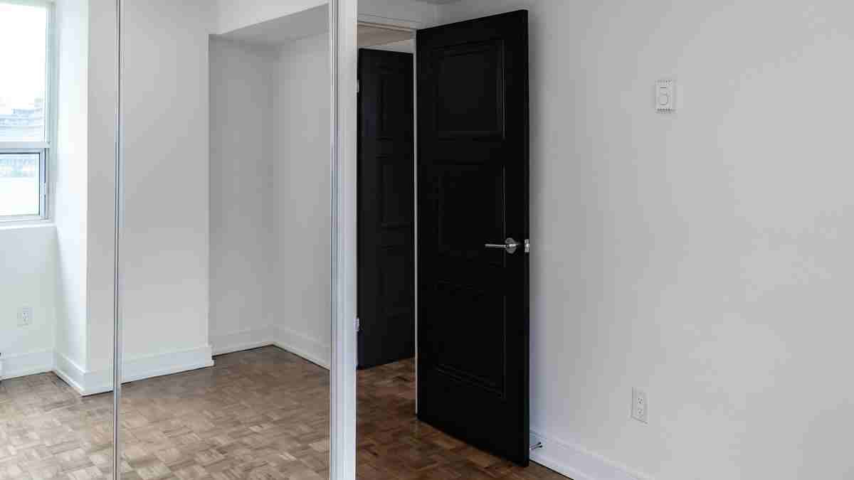 490 Nelson Avenue - Photo 5 of 23