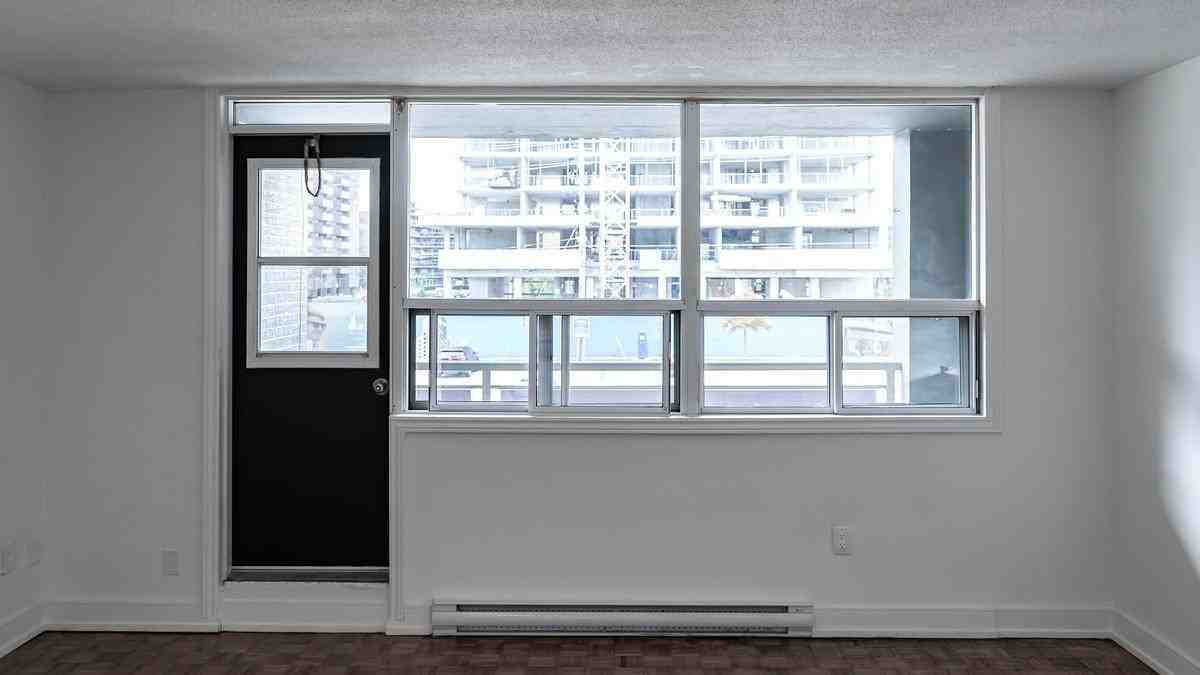 490 Nelson Avenue - Photo 7 of 23