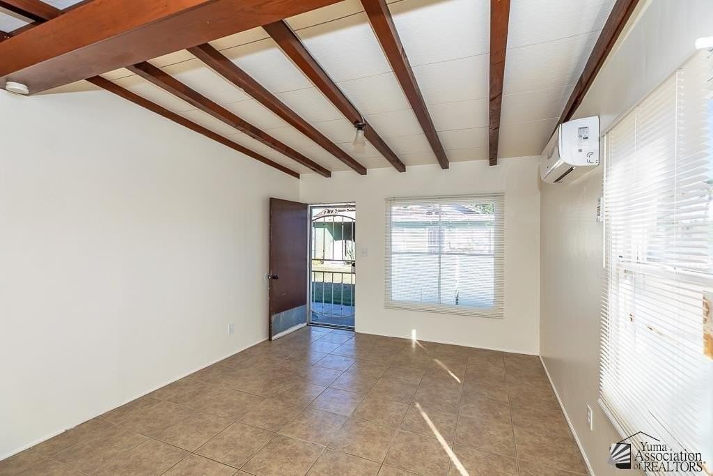 678 S Orange Ave - Photo 4 of 14