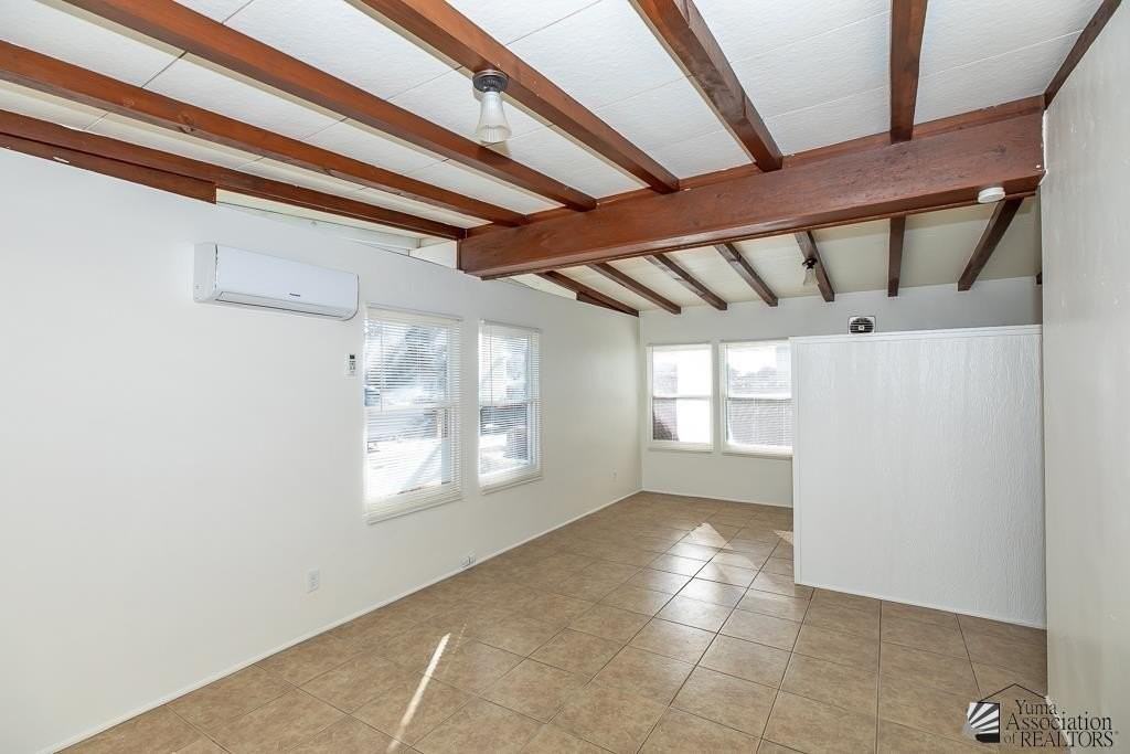 678 S Orange Ave - Photo 5 of 14