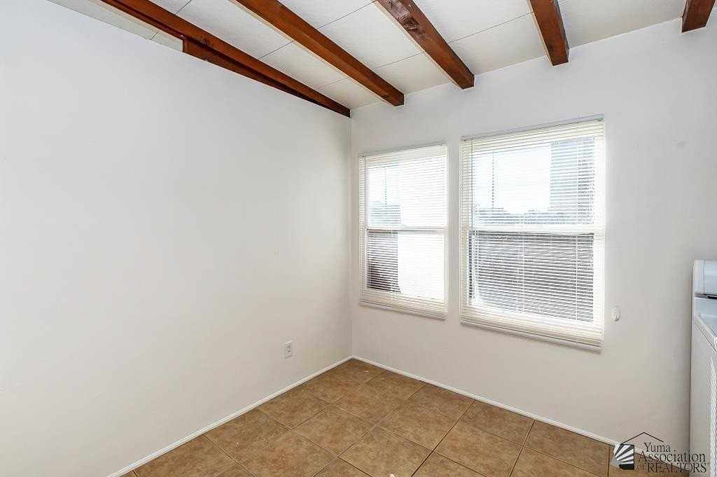 678 S Orange Ave - Photo 6 of 14