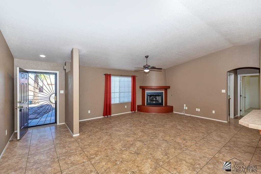 11845 E 27th Pl - Photo 3 of 25