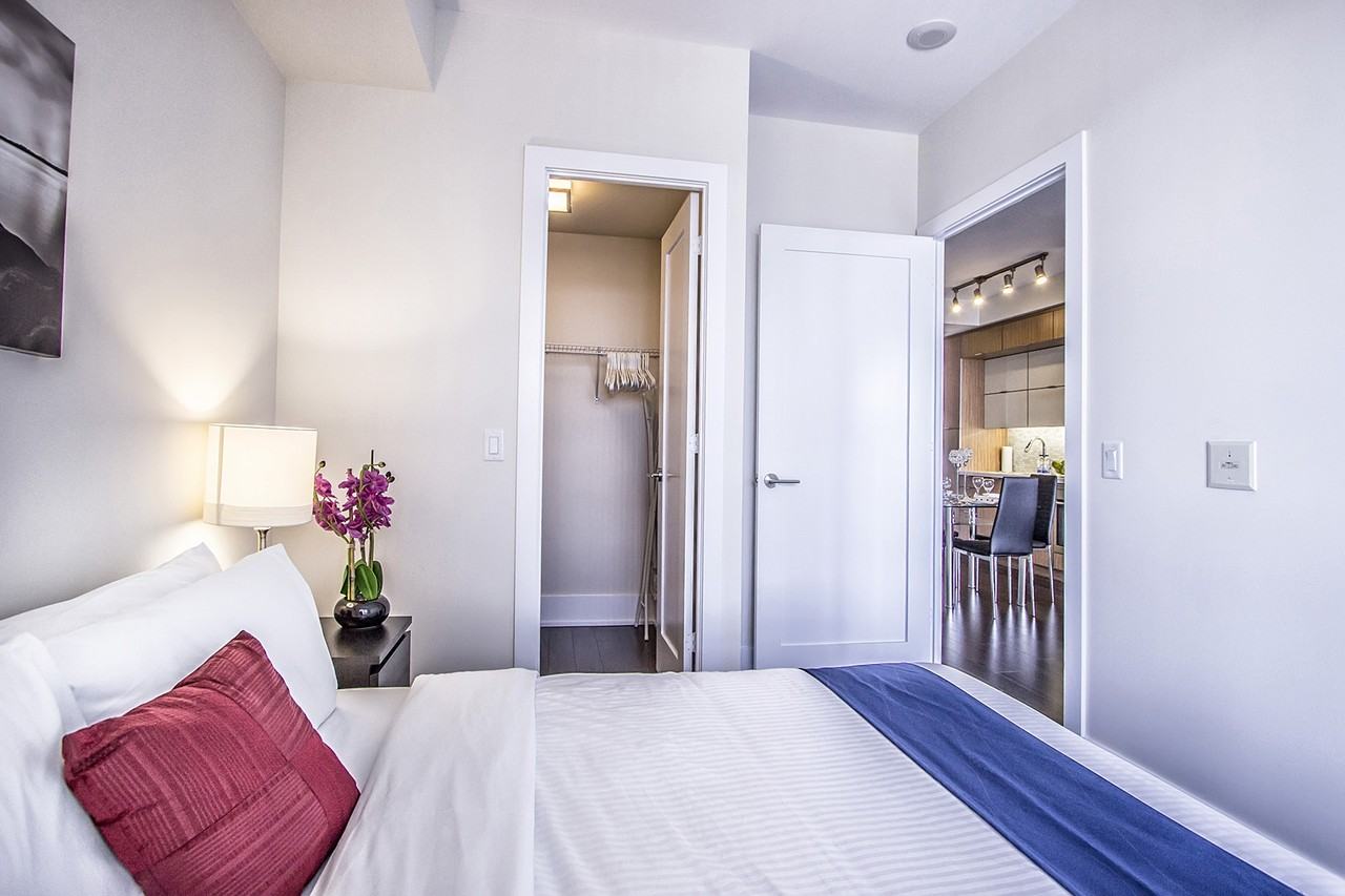 300 Front - Photo 7 of 8