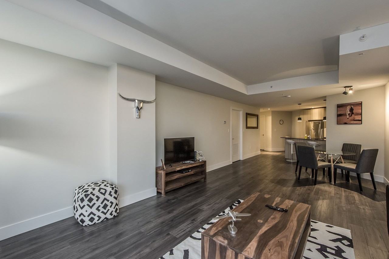 Icon Bay - Photo 5 of 30