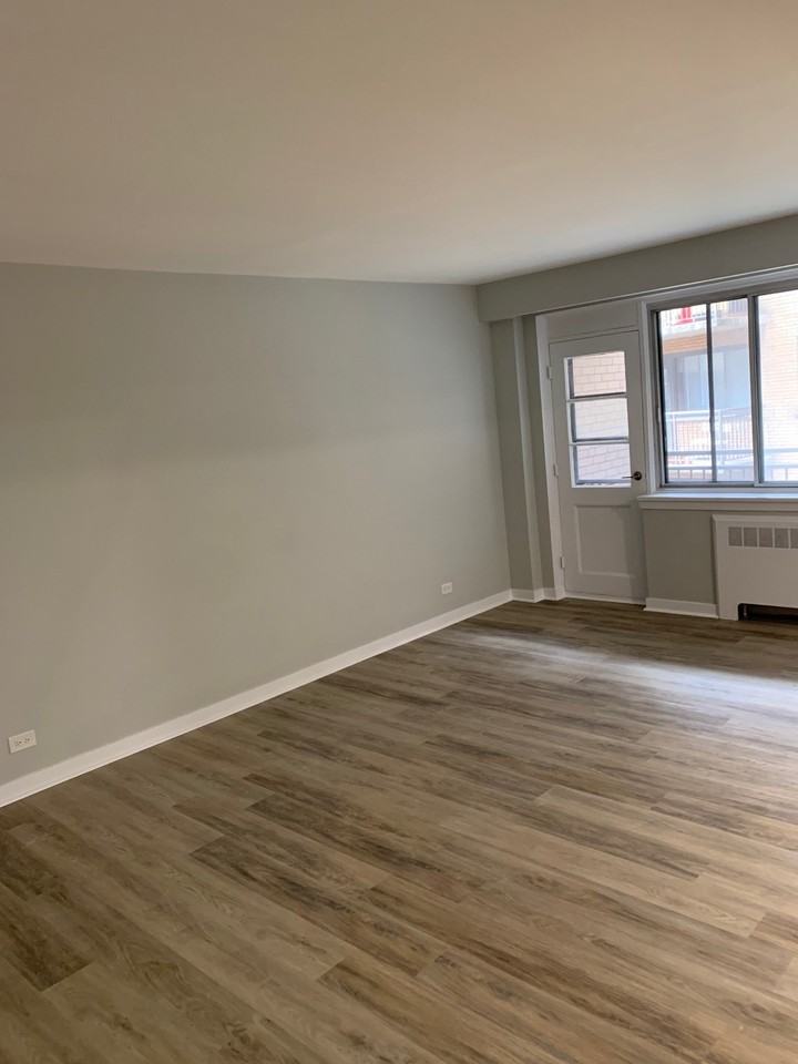 1255 Sherwood - Photo 4 of 38