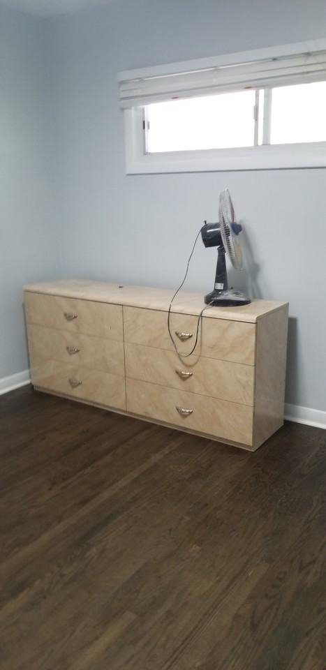 196 Rifle Range Road, Rooms for Rent - Photo 3 of 23