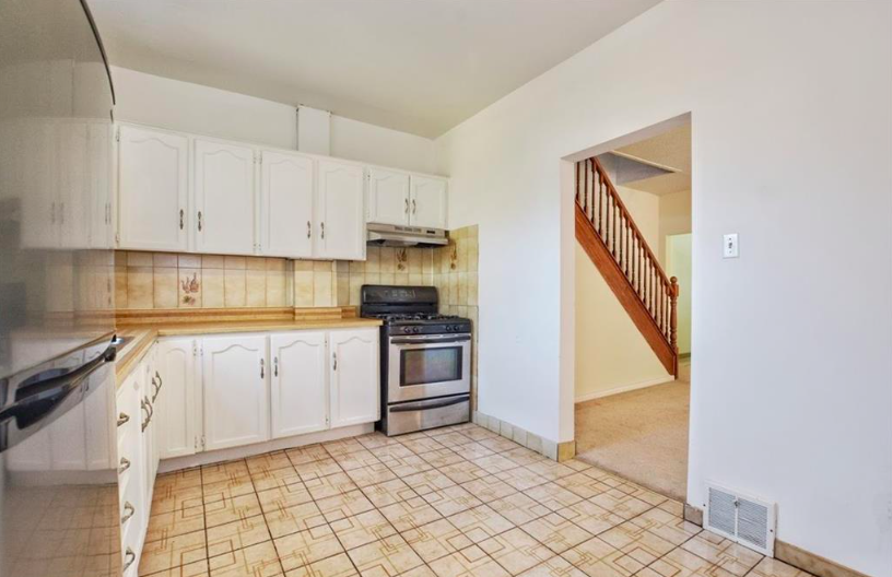 59 Strathcona Avenue, Rooms for Rent - Photo 4 of 10