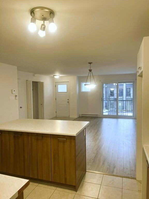 62/68/70 rue de la Fabrique - Photo 6 of 38