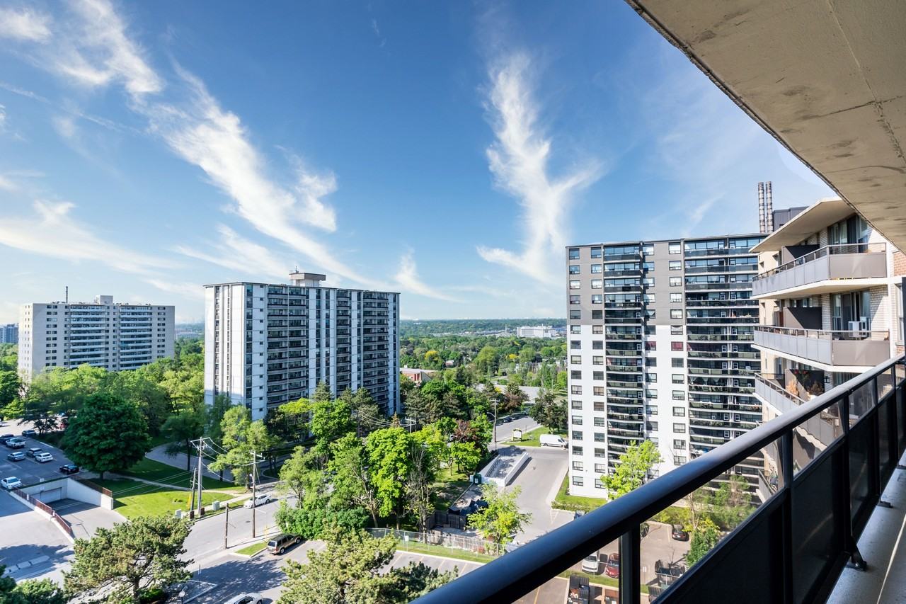34 Leith Hill Rd - Photo 6 of 24