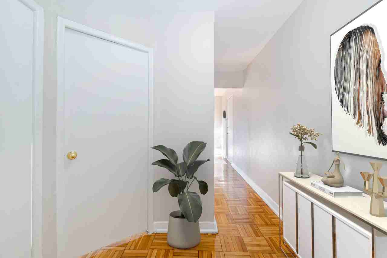 Royal Heights Apartments - Photo 6 of 16