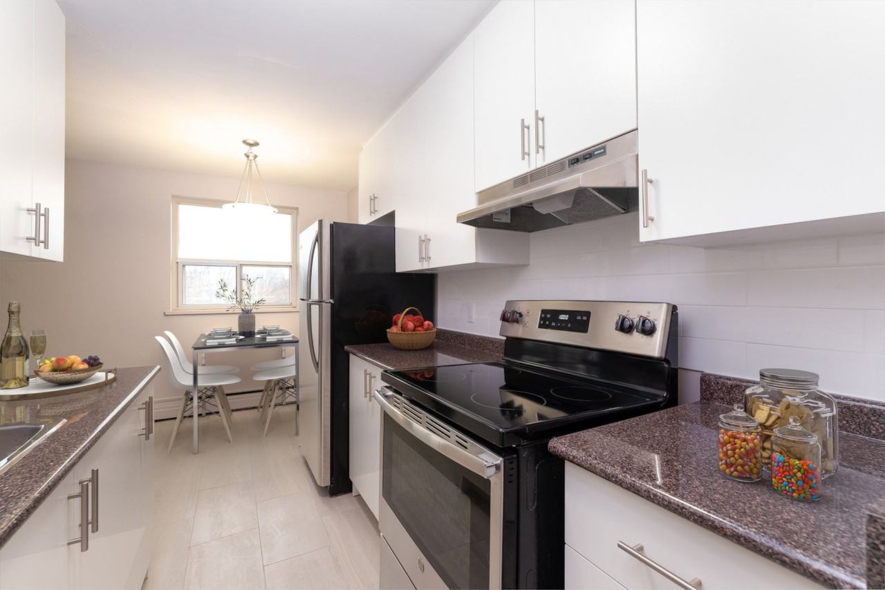 Ford Manor Apartments - Photo 4 of 18