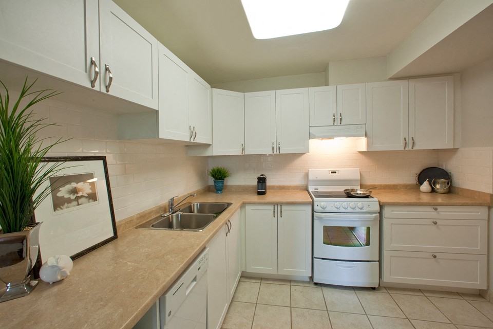 Hillcrest Terrace - Photo 5 of 18