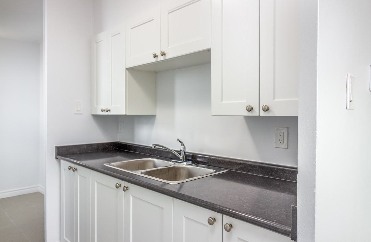 Westdale Apartments - Photo 6 of 9