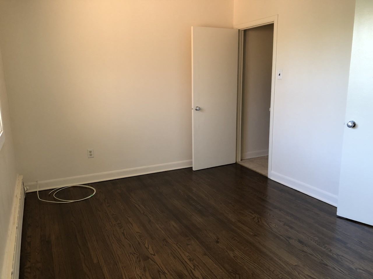 Henshire Apartments - Photo 7 of 11