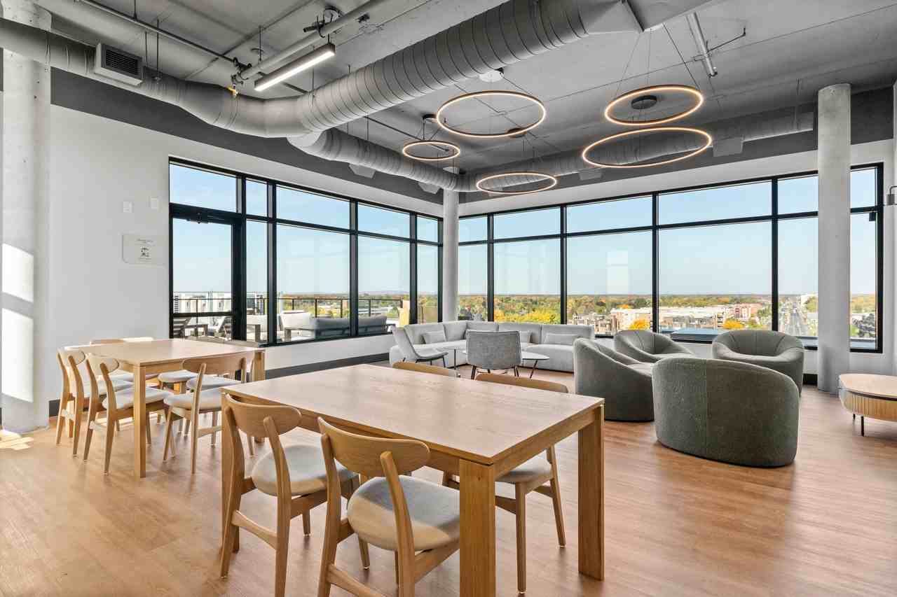 17 Hyman - Photo 4 of 50