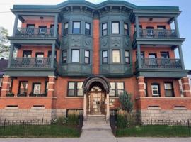 featured image of 430 Daly Ave