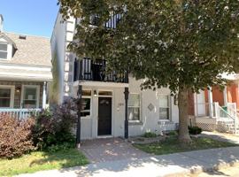 featured image of 189 Guigues Ave