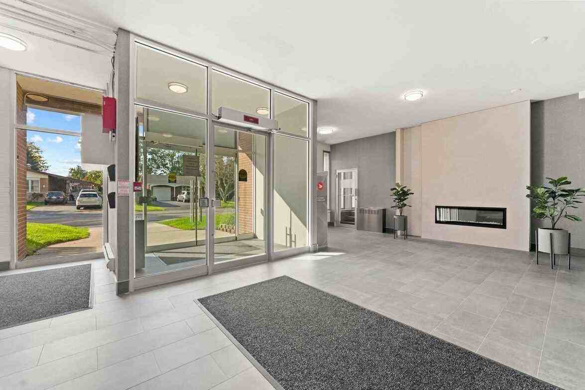 14, 16 Westdale Drive - Photo 6 of 34