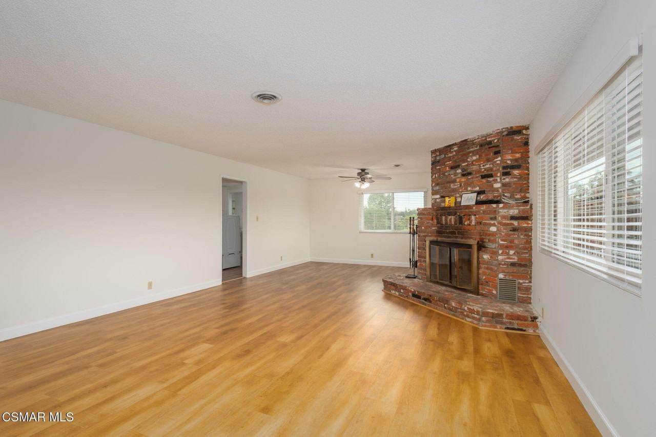 130 Chisholm Trl - Photo 2 of 11