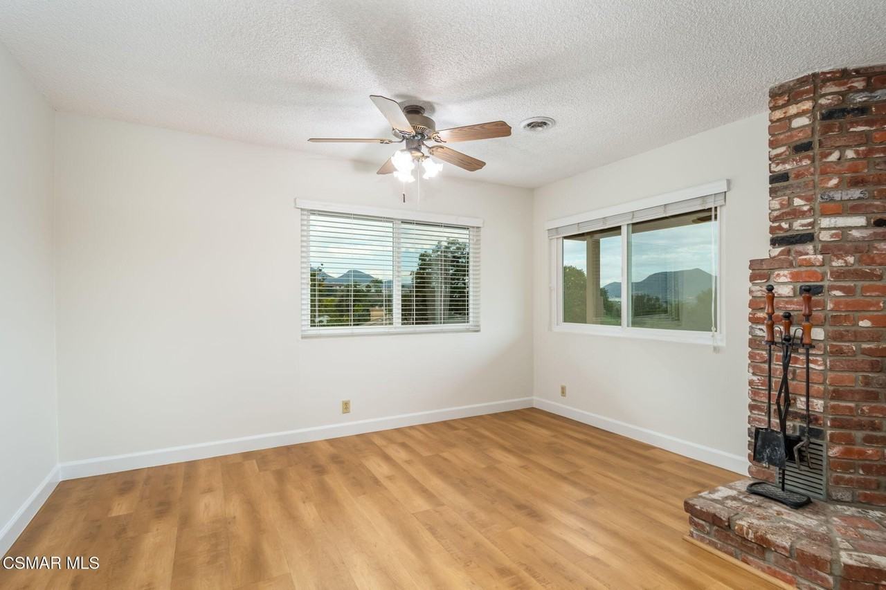 130 Chisholm Trl - Photo 3 of 11