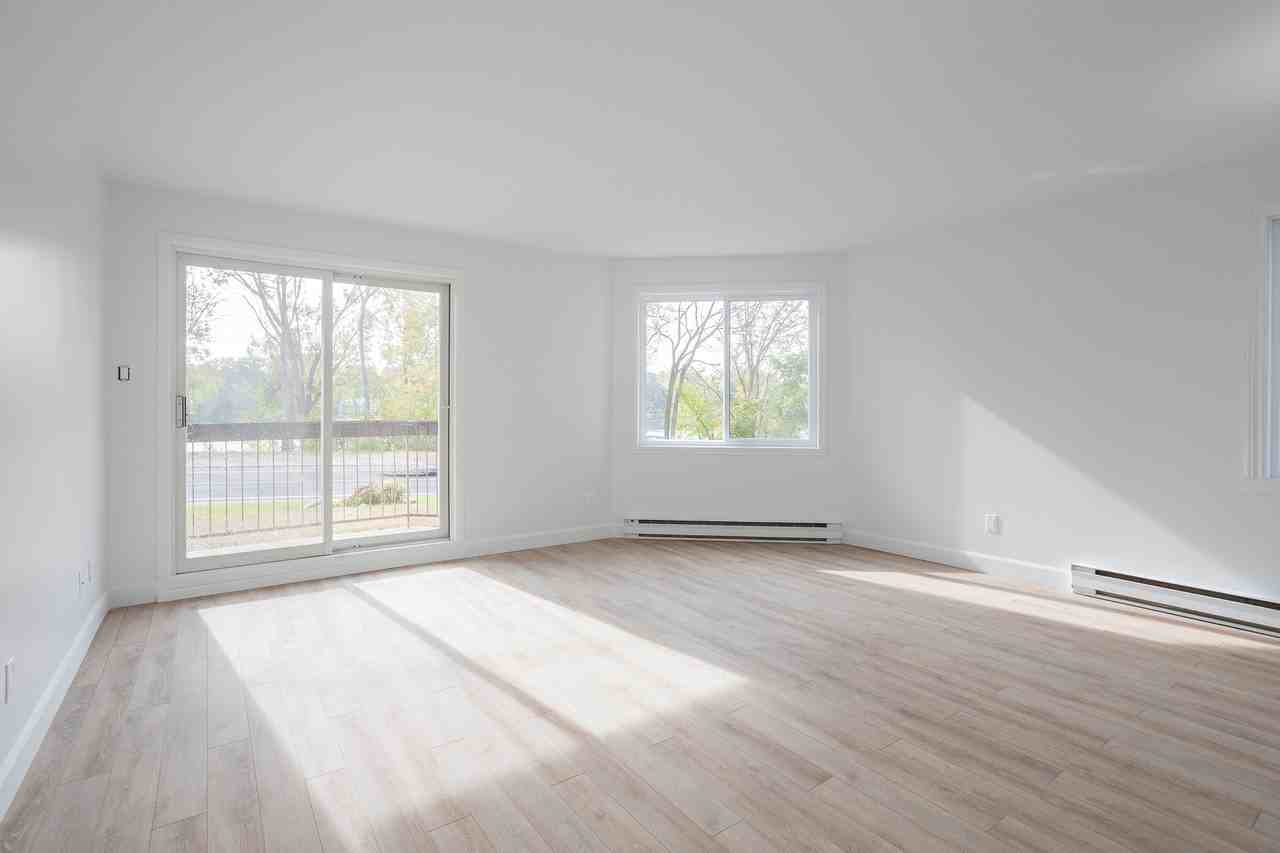 25-35 Chemin Richelieu - Photo 2 of 15