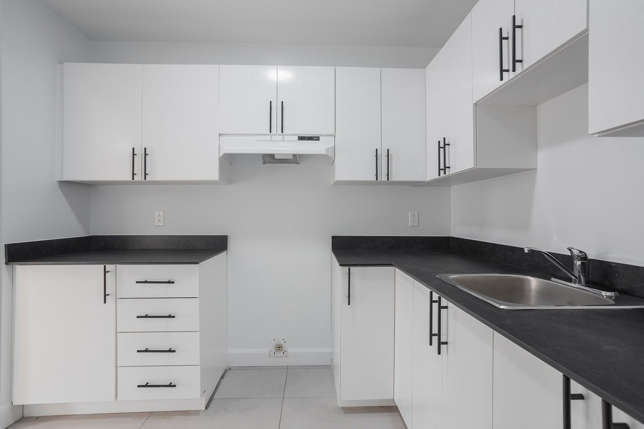 25-35 Chemin Richelieu - Photo 4 of 15