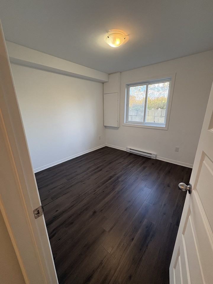 139 BRITANNIA - Photo 5 of 7