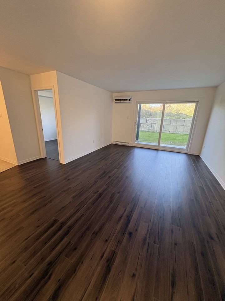 139 BRITANNIA - Photo 6 of 7