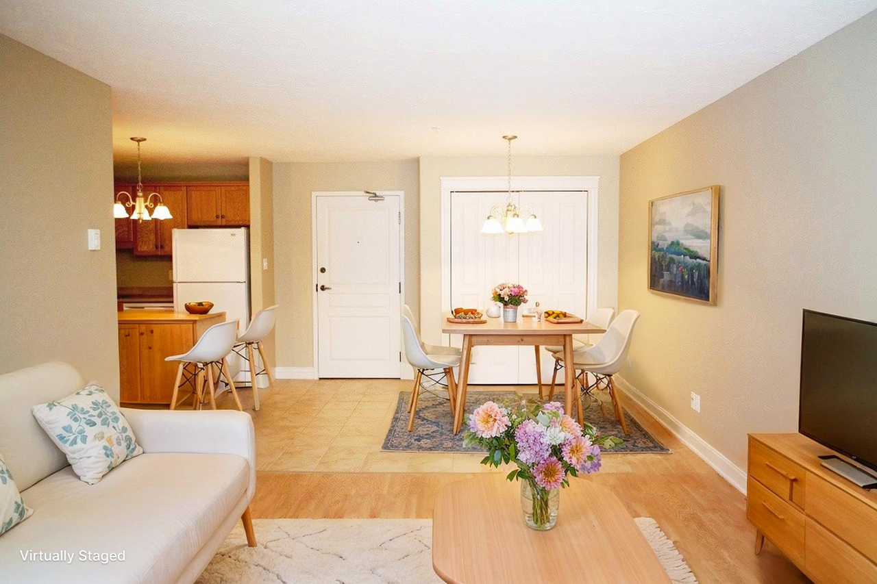 100 Marche - Photo 6 of 23