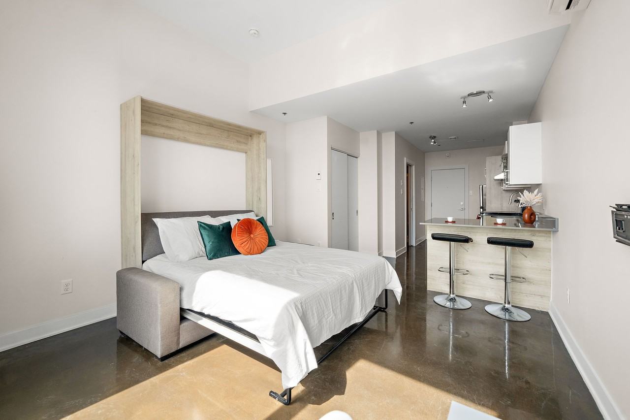 1428 Overdale - Photo 2 of 32