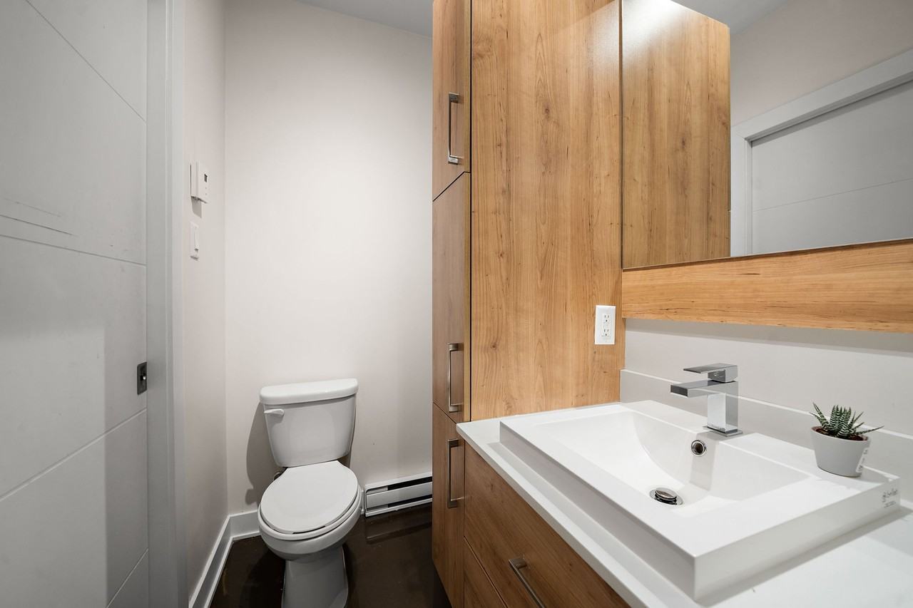 1428 Overdale - Photo 5 of 32