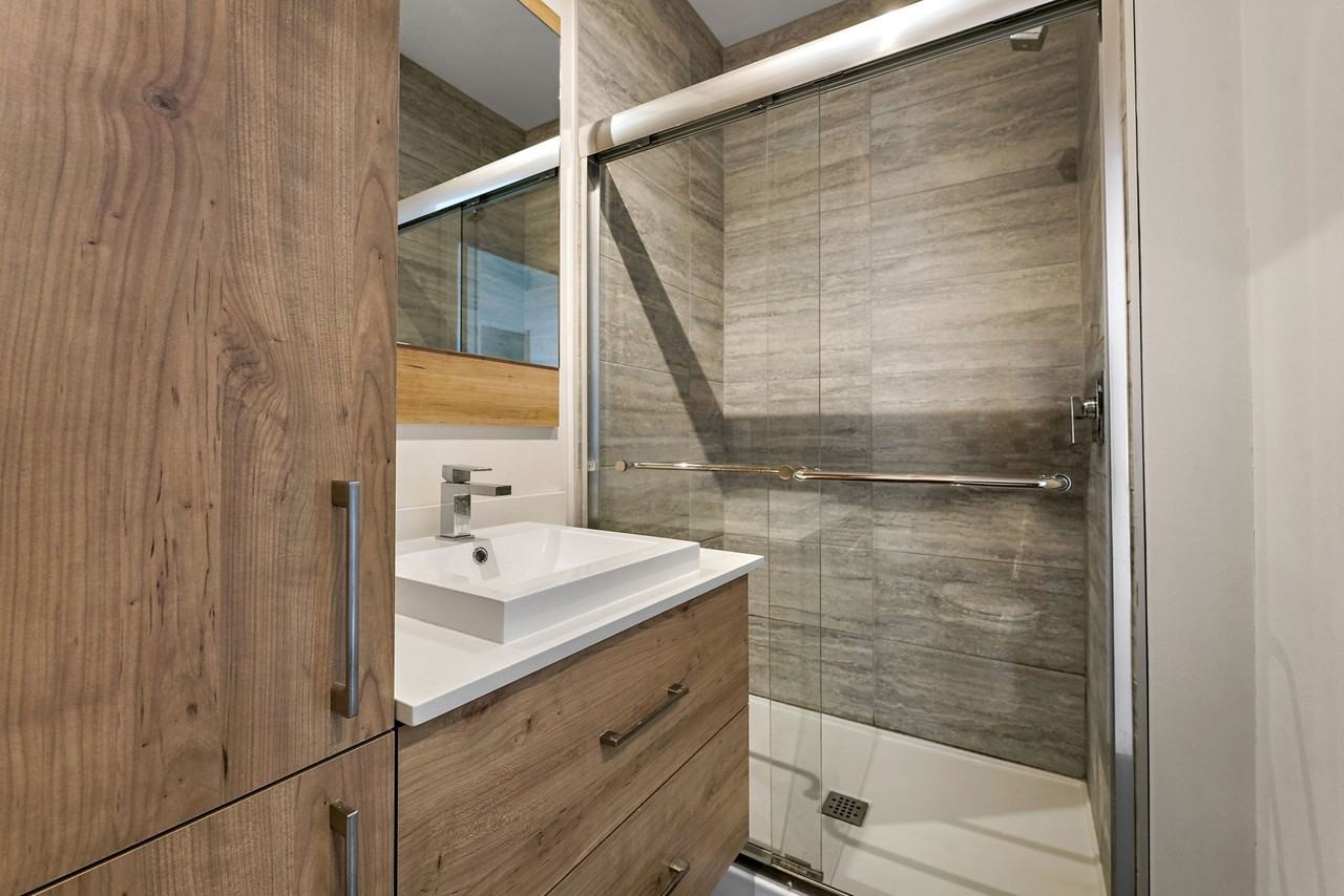 1428 Overdale - Photo 6 of 32