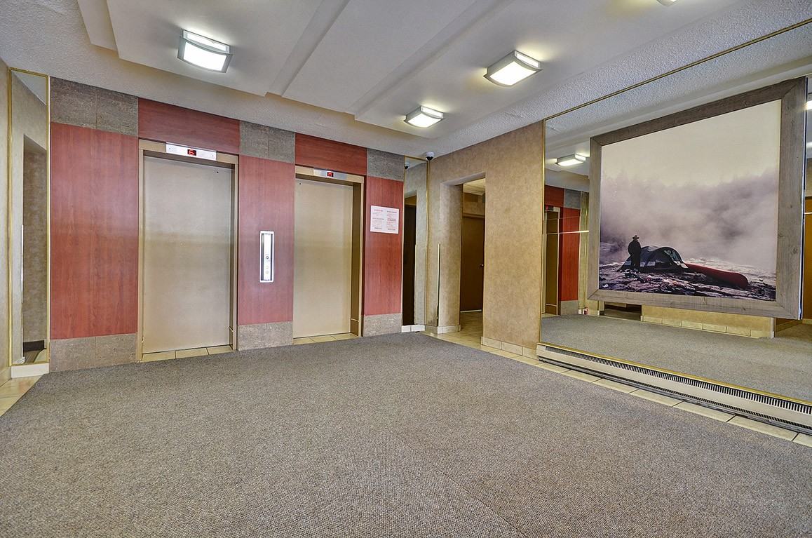 456 McArthur Avenue Apartments - Photo 6 of 9