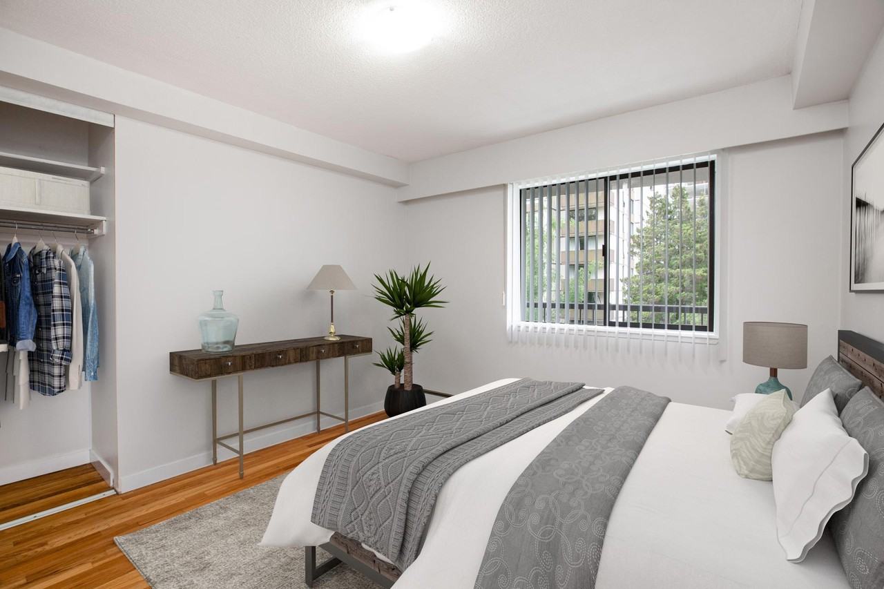 Marquis - Photo 3 of 9