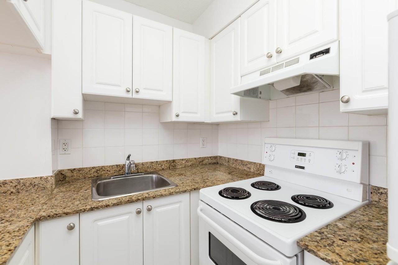 Marquis - Photo 7 of 9