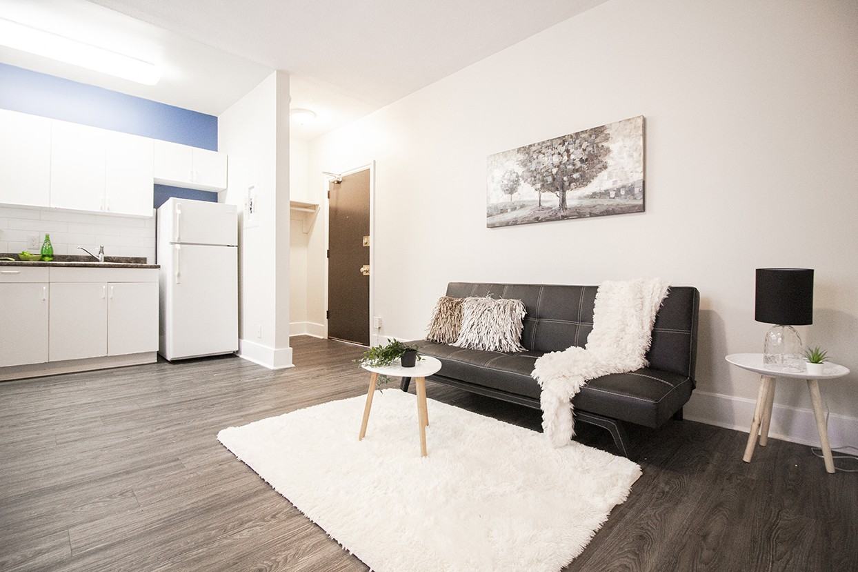 University Manor I & II - Photo 5 of 12