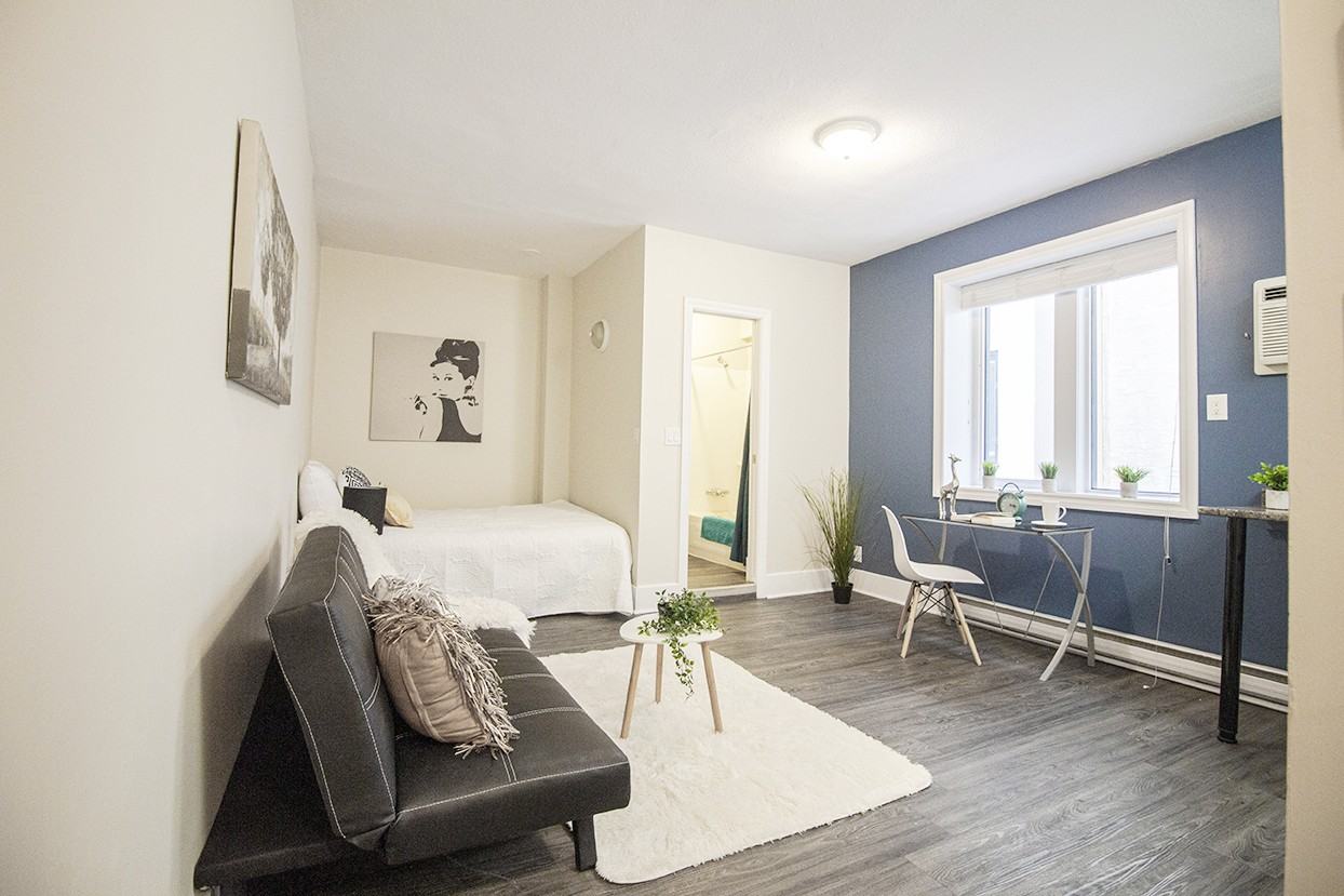 University Manor I & II - Photo 6 of 12