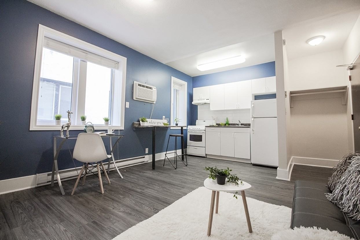 University Manor I & II - Photo 7 of 12