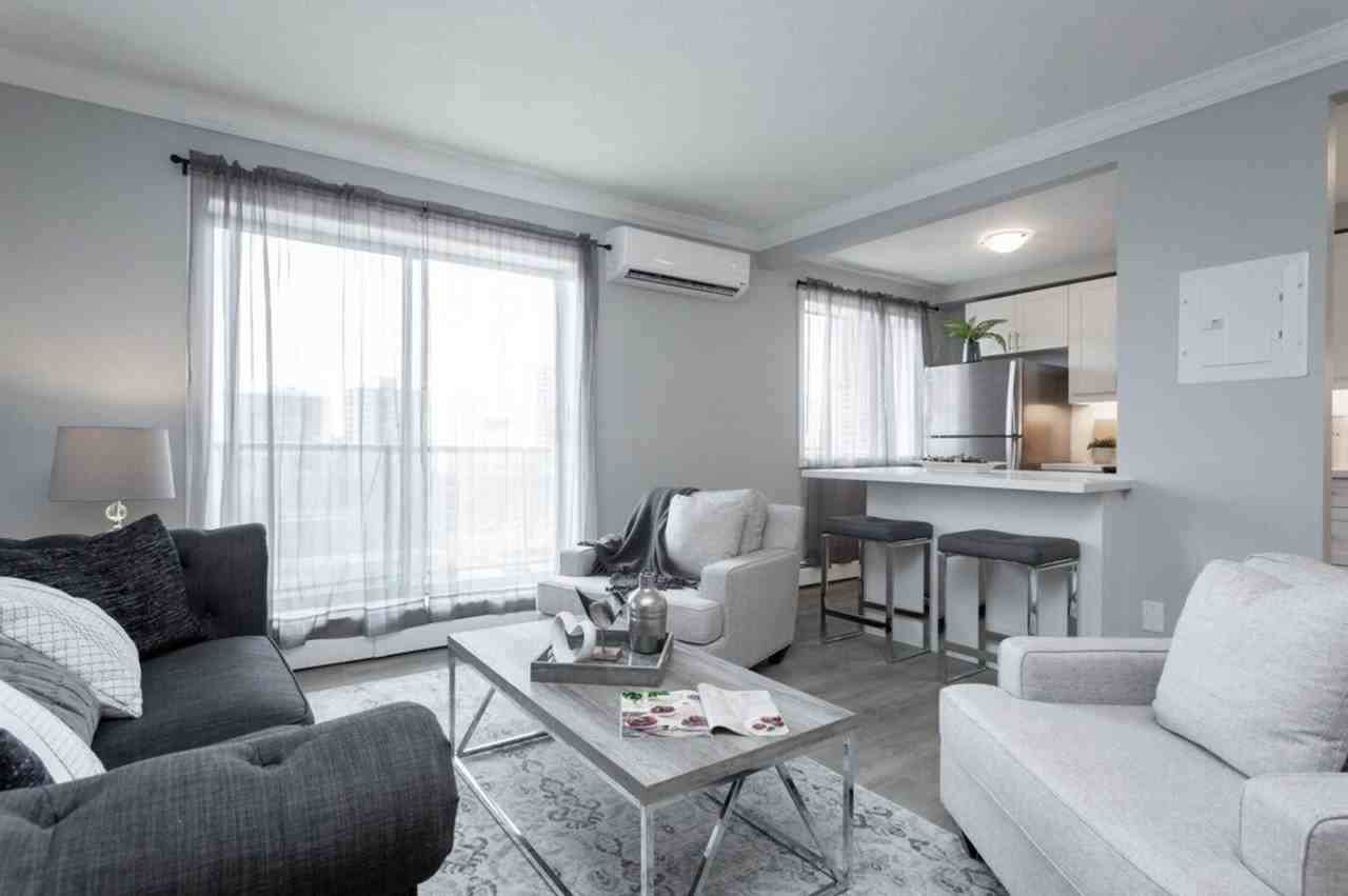 150 Bay Street South - Photo 4 of 11