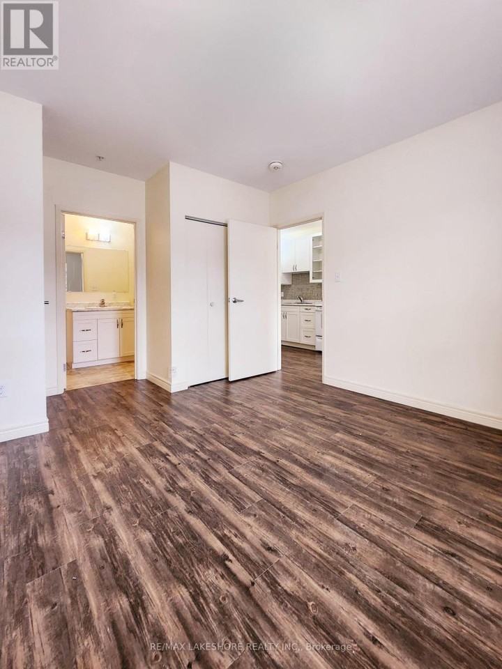 38 Walton Street - Photo 4 of 7